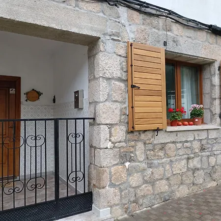 Viveiro.celeiro. Casa Tranquila. Resurrection Fest * Cillero